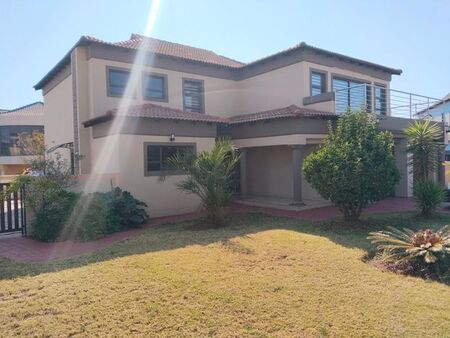 5 Bedroom house to rent in Savannah Country Estate, Pretoria