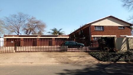 2 Bedroom apartment to rent in Windsor West, Randburg