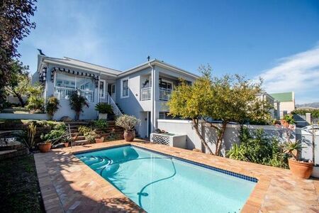3 Bedroom house to rent in Fernwood Estate, Somerset West
