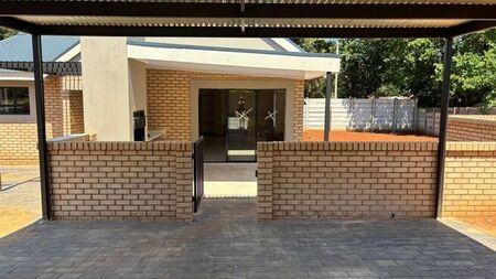 2 Bedroom townhouse - sectional to rent in Wilkoppies, Klerksdorp