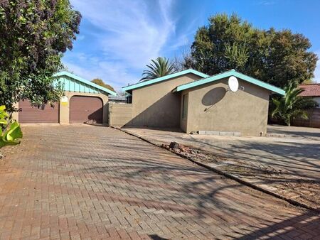 3 Bedroom house rented in Fauna, Bloemfontein