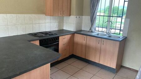 2 Bedroom apartment rented in Ruimsig, Roodepoort