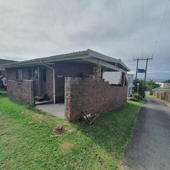 2 Bedroom House in Cintsa West