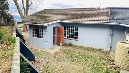 1 Bedroom House in Bothas Hill