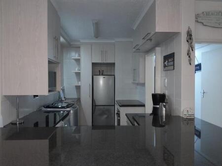 2 Bedroom Apartment in Amanzimtoti