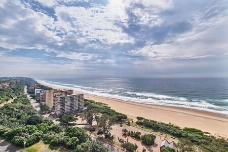 2 Bedroom Apartment in Amanzimtoti