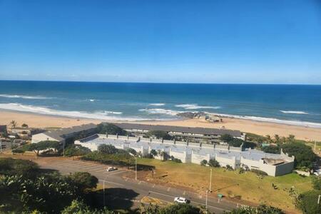 2 Bedroom Apartment in Amanzimtoti