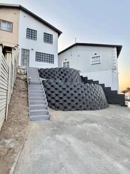 3 Bedroom House in Woodhurst