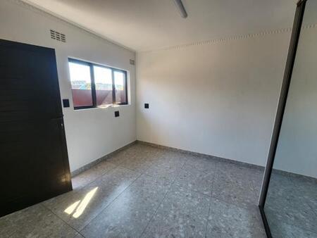 Bachelor apartment in Bluff