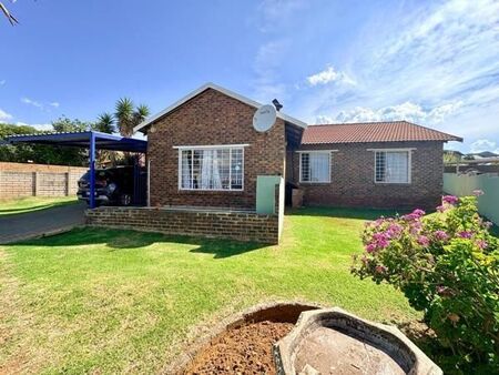 3 Bedroom House in Greenhills