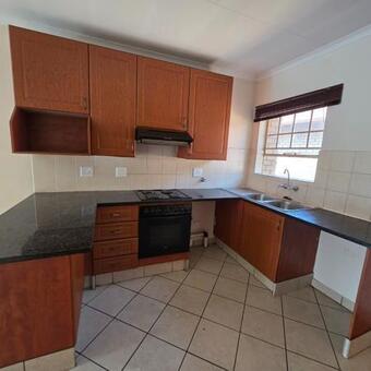 2 Bedroom Apartment in Silver Lakes Golf Estate