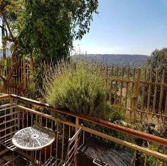 Bachelor apartment in Rietondale