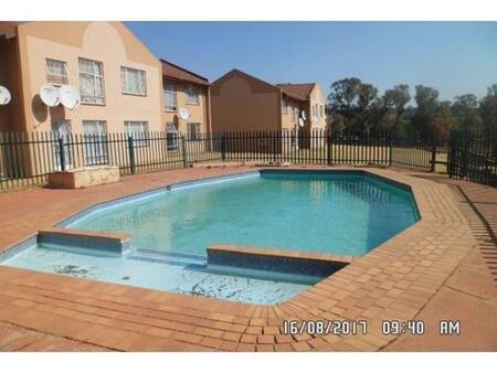 1 Bedroom Townhouse in Alan Manor