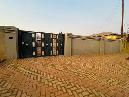 1 Bedroom Apartment in Protea Glen