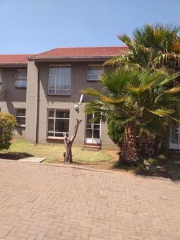 3 Bedroom Apartment in Vanderbijlpark Se3