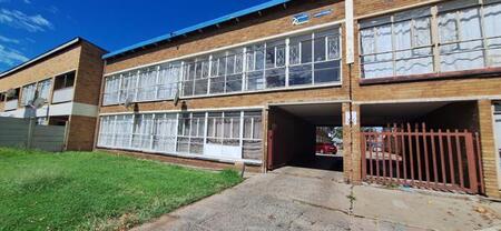 2 Bedroom Apartment in Vereeniging Central