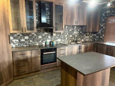 3 Bedroom House in Rothdene