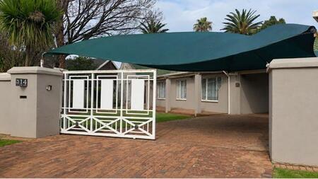 4 Bedroom House in Edelweiss