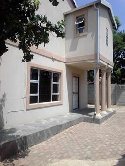 2 Bedroom Apartment in Lambton Gardens