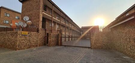 2 Bedroom Apartment in Kempton Park Central