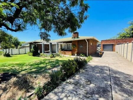 3 Bedroom House in Vanderbijlpark Sw5