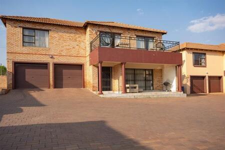 3 Bedroom Cluster in Heidelberg Central