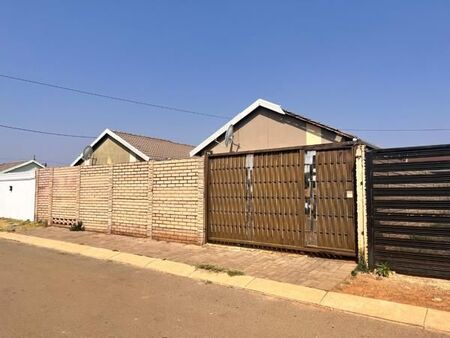 2 Bedroom House in Savanna City