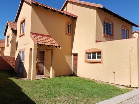 2 Bedroom Townhouse in Bergsig