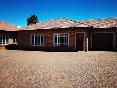 2 Bedroom Townhouse in Bergsig