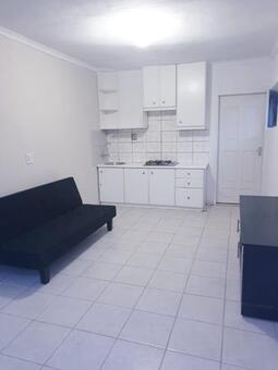1 Bedroom House in Illiondale