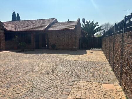 3 Bedroom House in Brakpan North