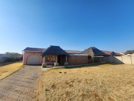 3 Bedroom House in Flamingo Park