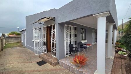 3 Bedroom House in Bakenpark