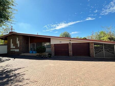 5 Bedroom House in Panorama