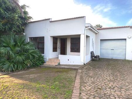 1 Bedroom Flat in Van Riebeeck Heights