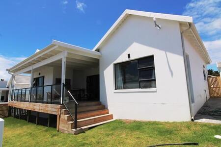 3 Bedroom House in St Francis Bay Village