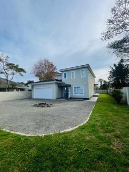 4 Bedroom House in Beacon Bay