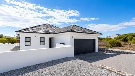 3 Bedroom House in Shelley Point