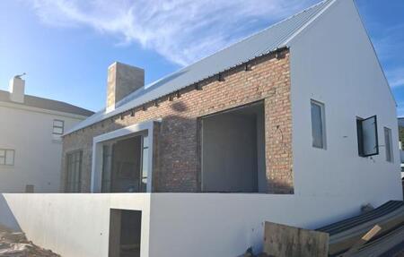 2 Bedroom House in Yzerfontein