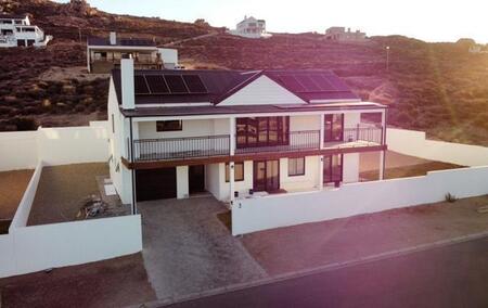 4 Bedroom House in Steenbergs Cove