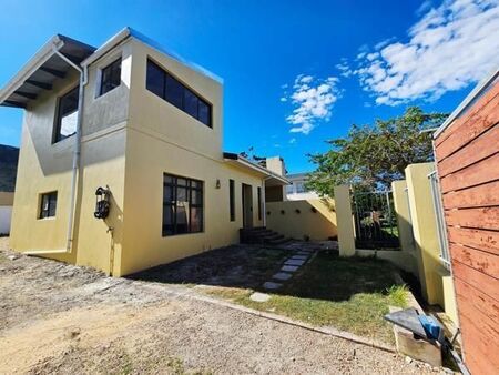 3 Bedroom House in Palmiet