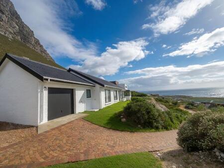 3 Bedroom House in Bettys Bay