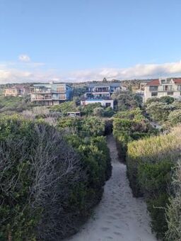 5 Bedroom House in Myoli Beach