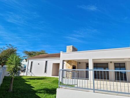 3 Bedroom House in Mount Royal Golf Estate
