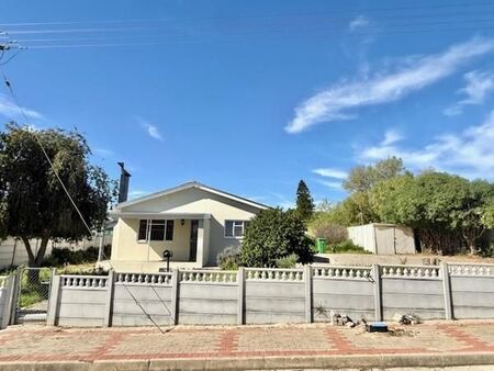 2 Bedroom House in Hopefield