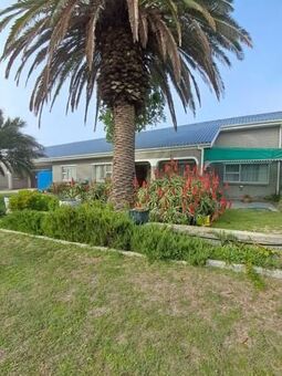 4 Bedroom House in Franskraal