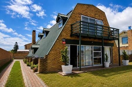 4 Bedroom House in Franskraal