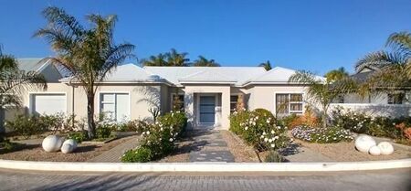 4 Bedroom House in West Bank