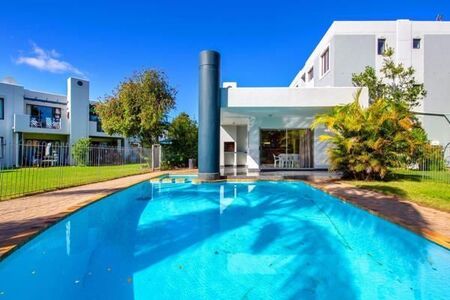 3 Bedroom Apartment in Old Place