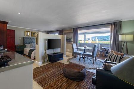 Bachelor apartment in Thesen Islands